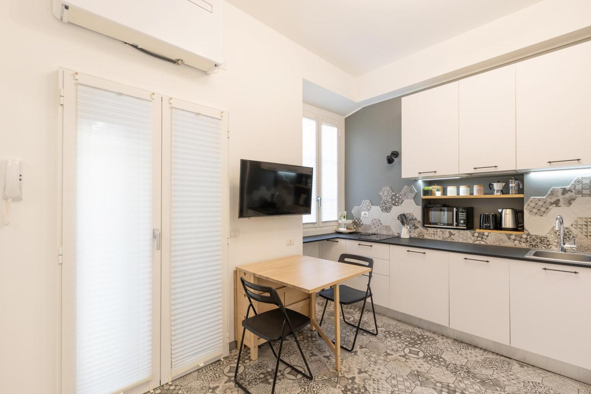 Tiny & Tidy Studio In The Key Area Of Milan Exterior photo