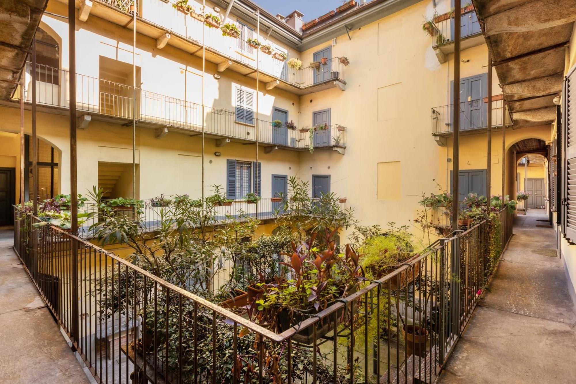 Tiny & Tidy Studio In The Key Area Of Milan Exterior photo